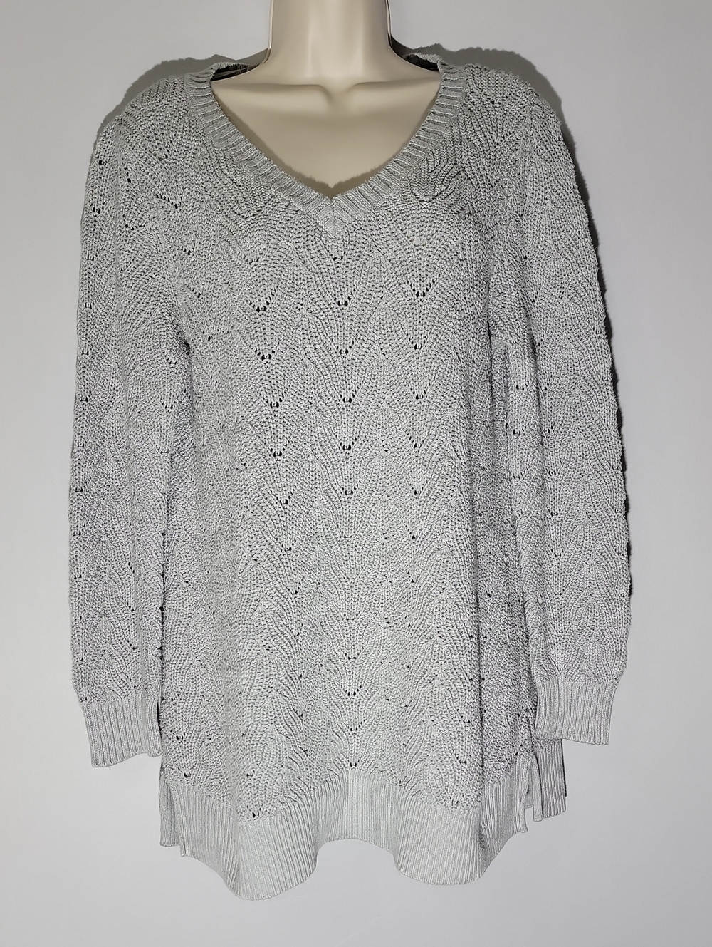 Style & Co Womens M Light Grey Pointelle Tunic Sweater V-Neck Long Sleeve Knit